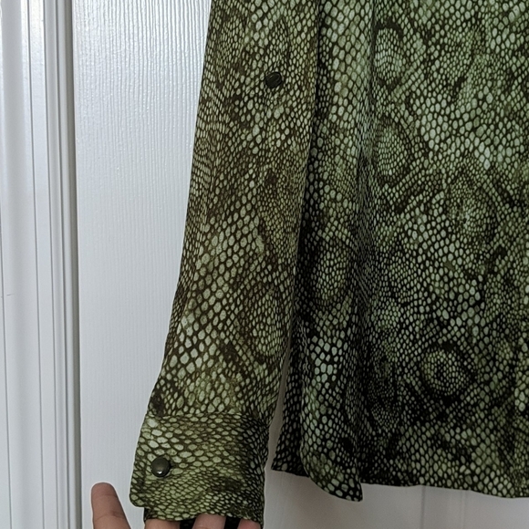 JONES NEW YORK Silky Animal Print Camp Shirt - Picture 4 of 7